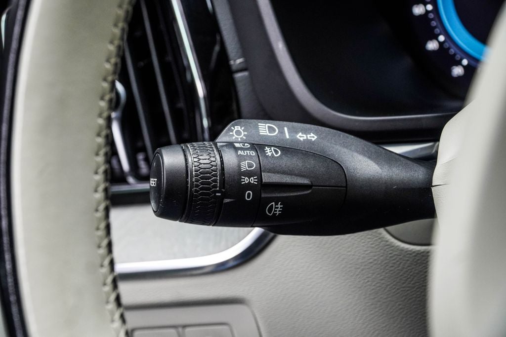 2023 Volvo XC60 Recharge Plug-In Hybrid Ultimate