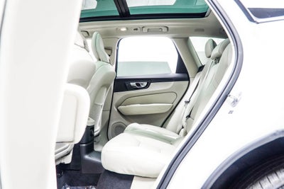 2023 Volvo XC60 Recharge Plug-In Hybrid Ultimate