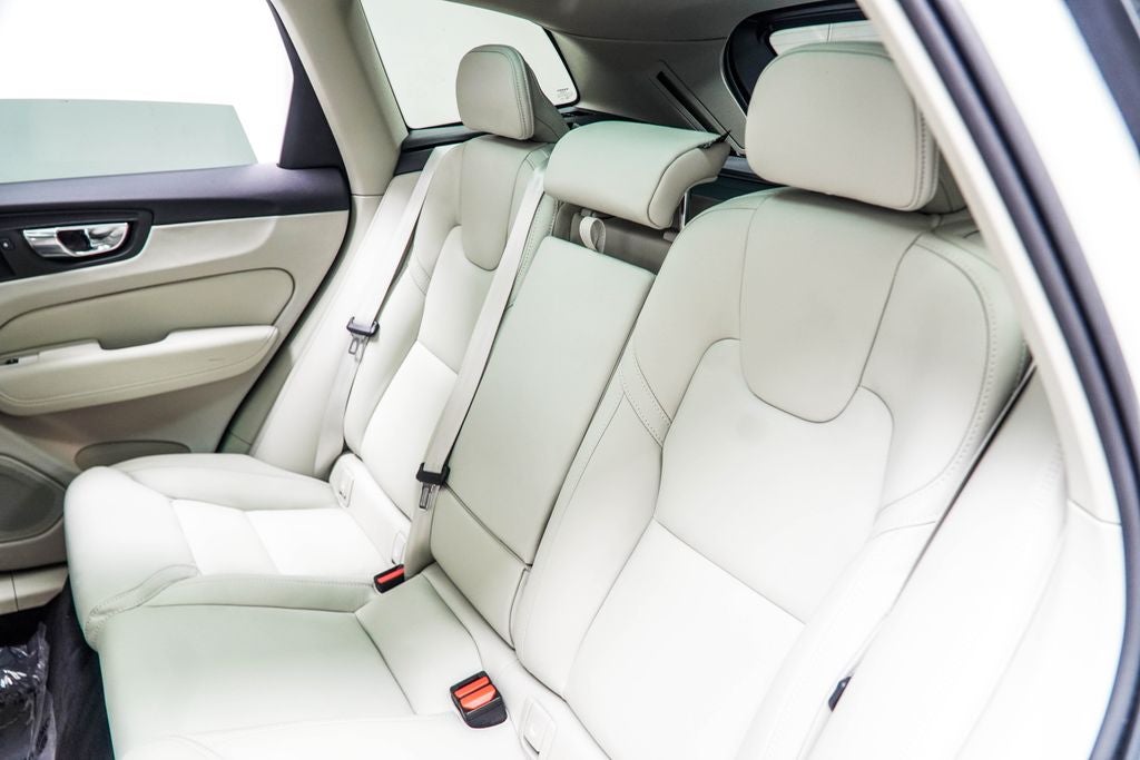 2023 Volvo XC60 Recharge Plug-In Hybrid Ultimate