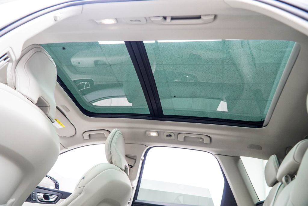 2023 Volvo XC60 Recharge Plug-In Hybrid Ultimate
