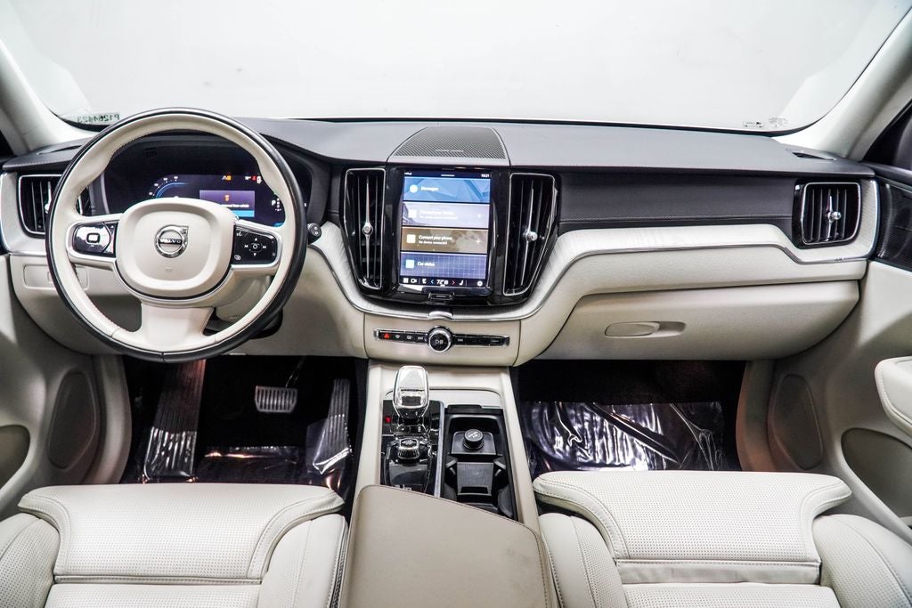 2023 Volvo XC60 Recharge Plug-In Hybrid Ultimate