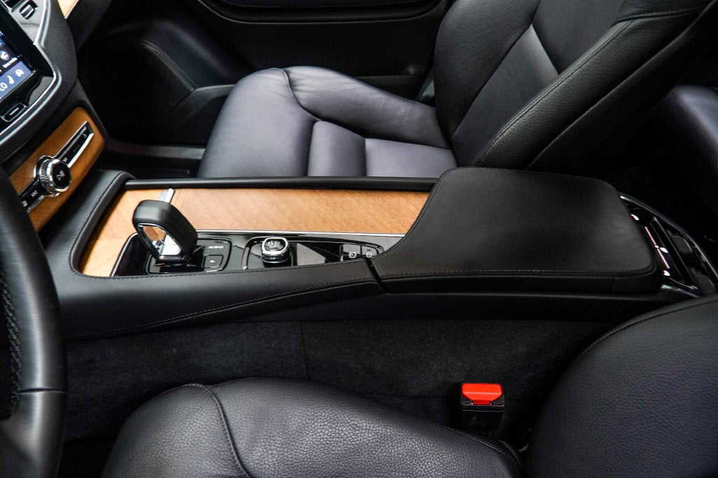 2024 Volvo XC90 Recharge Plug-In Hybrid T8 Plus 6 Passenger