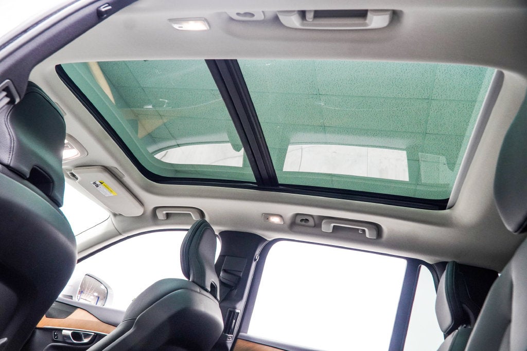 2024 Volvo XC90 Recharge Plug-In Hybrid T8 Plus 6 Passenger
