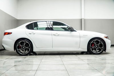 2023 Alfa Romeo Giulia Veloce