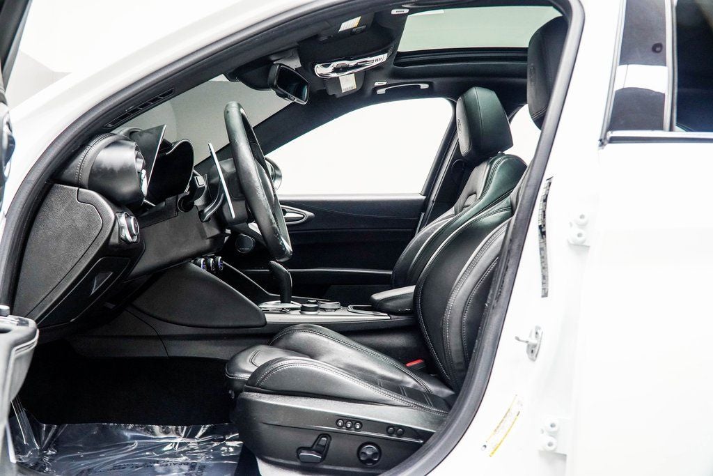 2023 Alfa Romeo Giulia Veloce