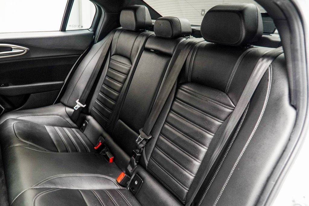 2023 Alfa Romeo Giulia Veloce