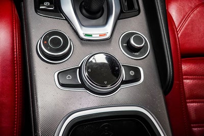 2022 Alfa Romeo Giulia Veloce