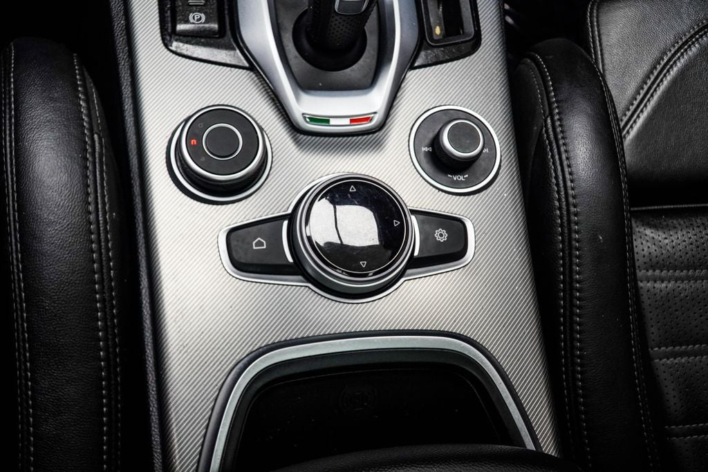 2023 Alfa Romeo Stelvio Veloce
