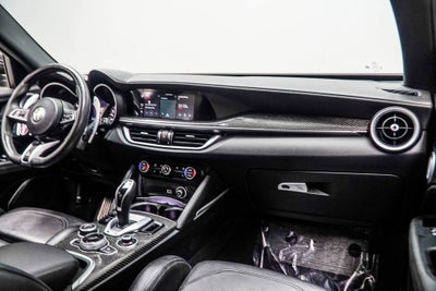 2022 Alfa Romeo Stelvio Quadrifoglio