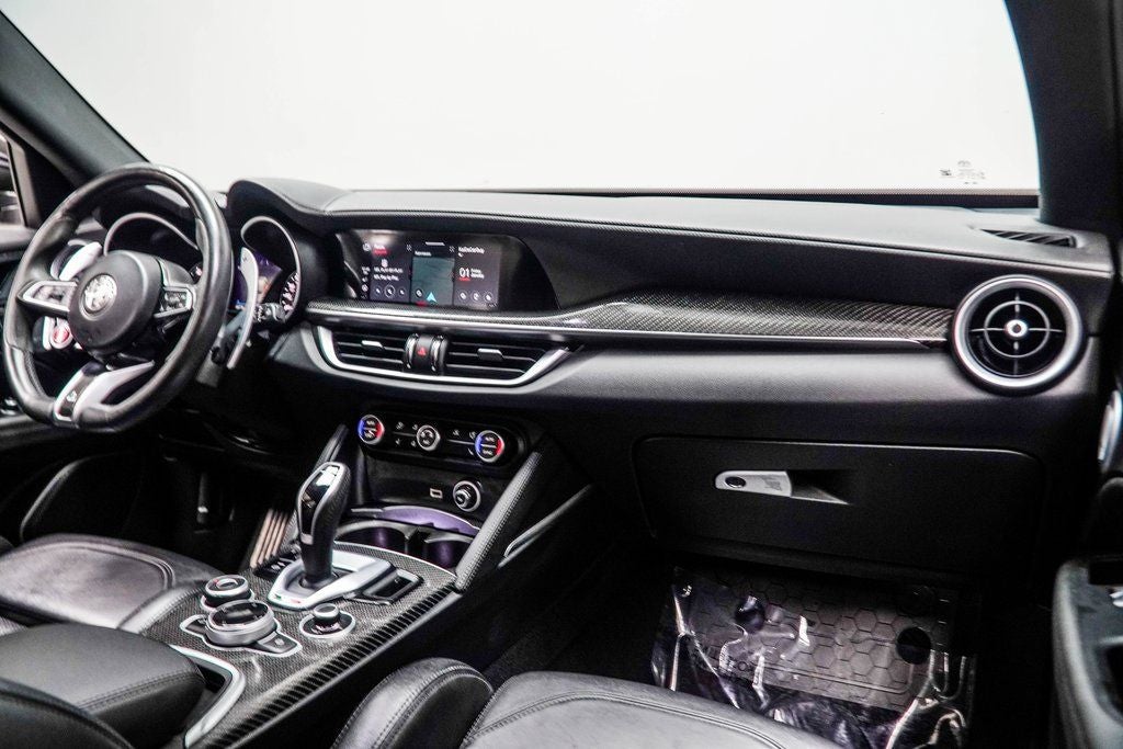 2022 Alfa Romeo Stelvio Quadrifoglio