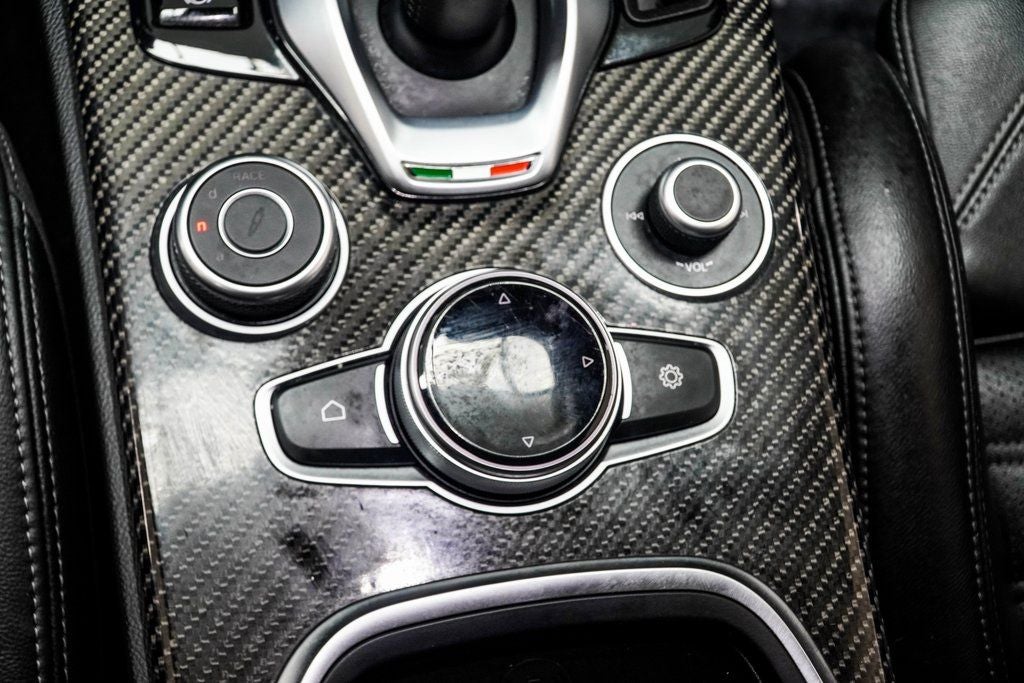 2022 Alfa Romeo Stelvio Quadrifoglio