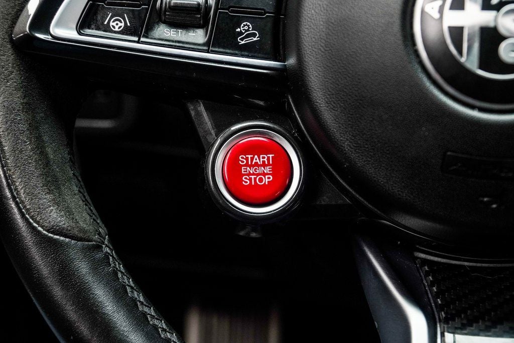 2022 Alfa Romeo Stelvio Quadrifoglio