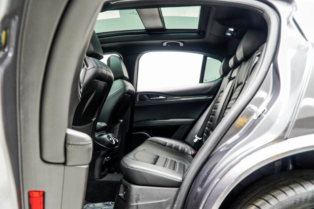 2022 Alfa Romeo Stelvio Quadrifoglio