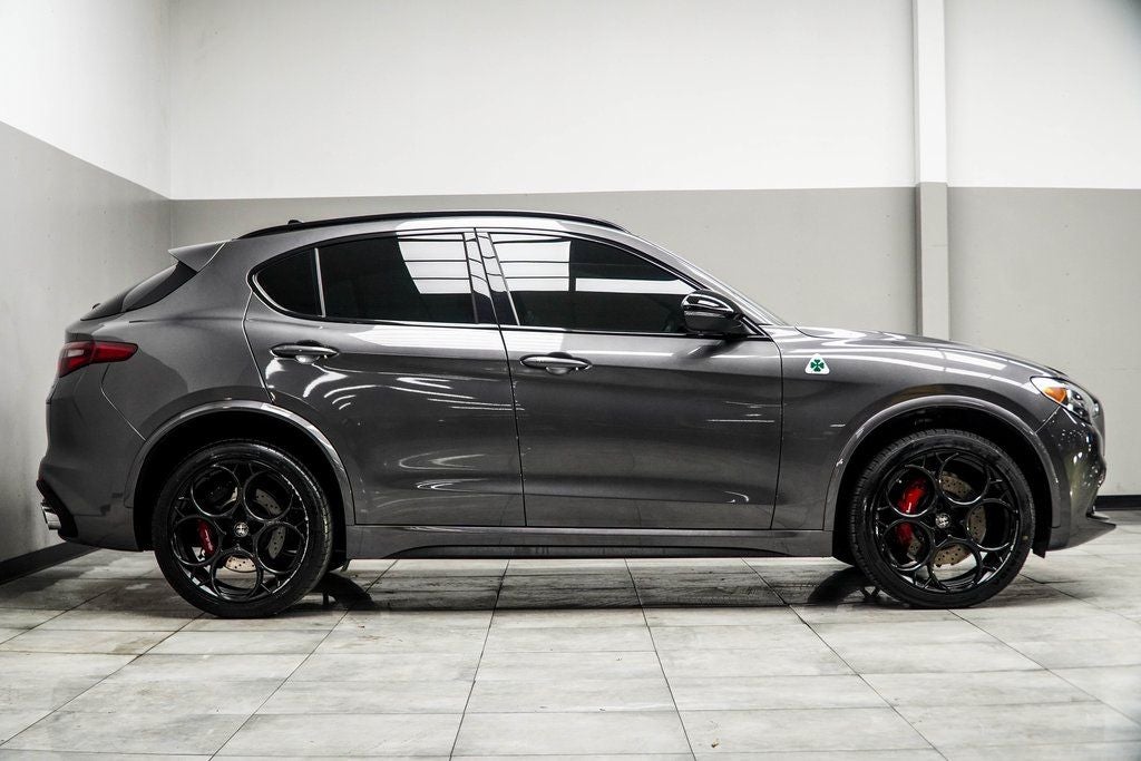 2022 Alfa Romeo Stelvio Quadrifoglio