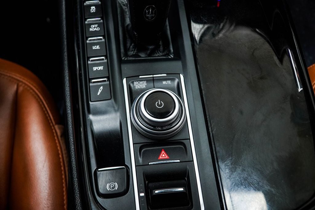 2021 Maserati Levante Base