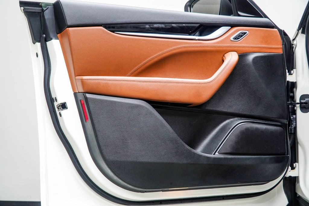 2021 Maserati Levante Base