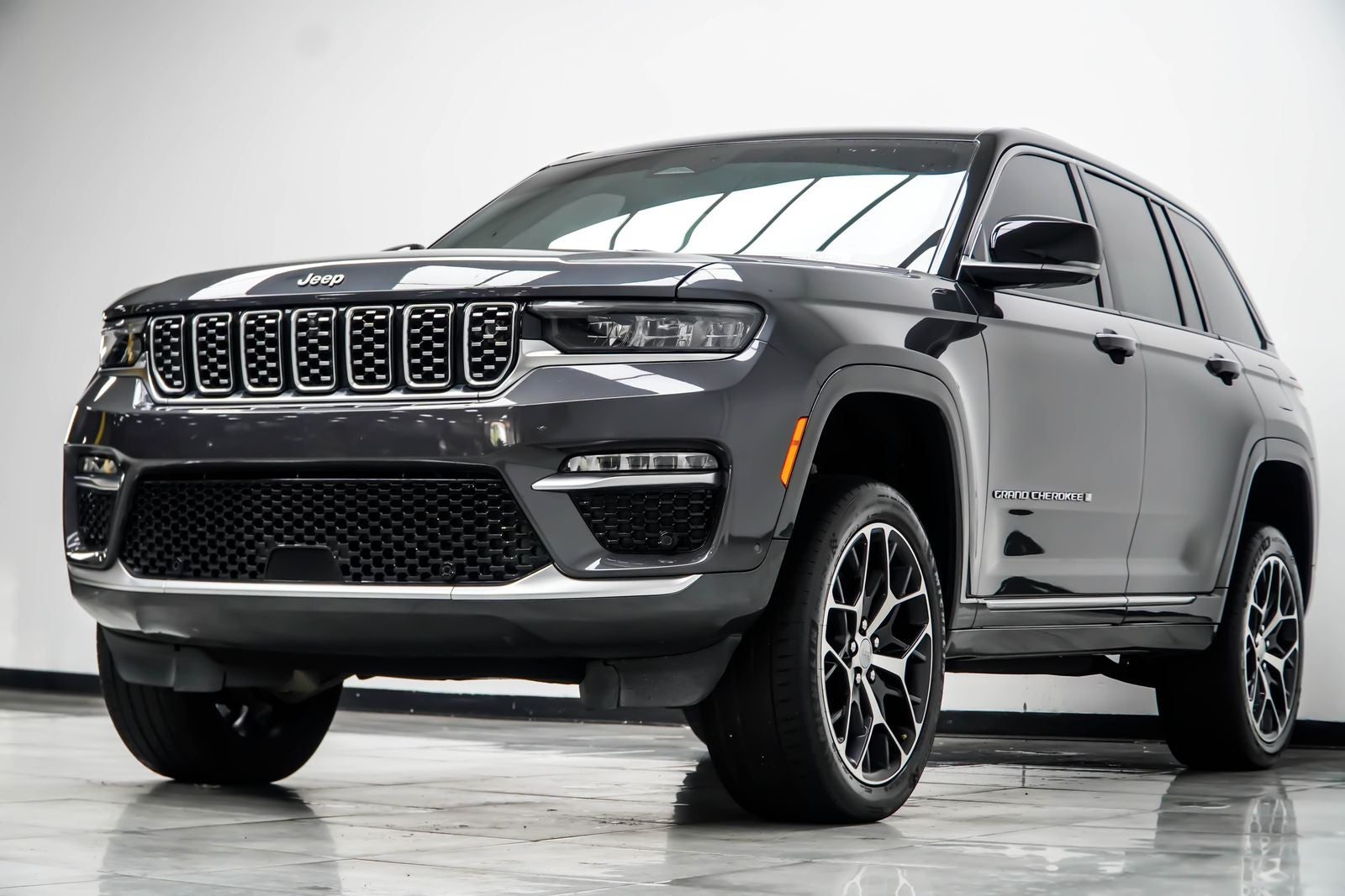 2022 Jeep Grand Cherokee Summit Reserve