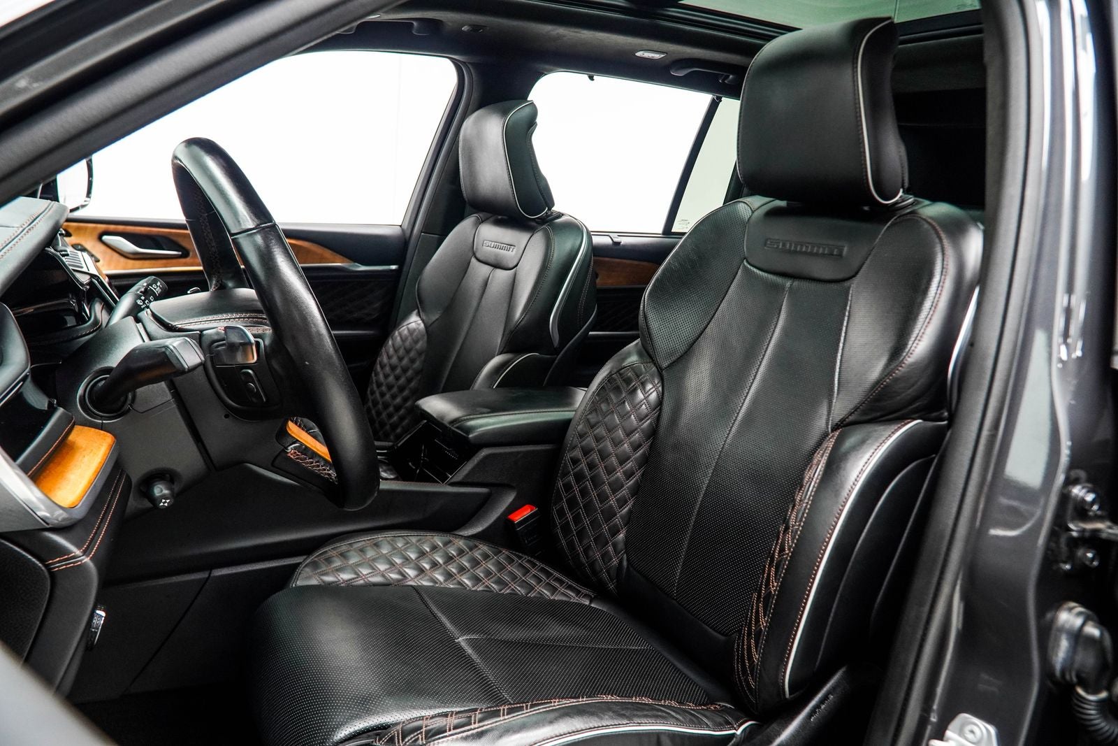 2022 Jeep Grand Cherokee Summit Reserve