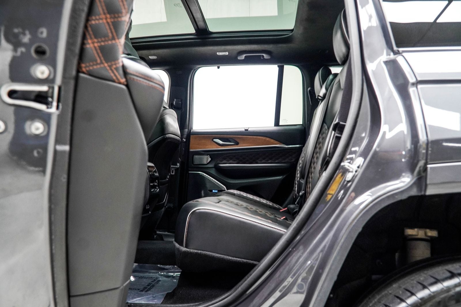2022 Jeep Grand Cherokee Summit Reserve