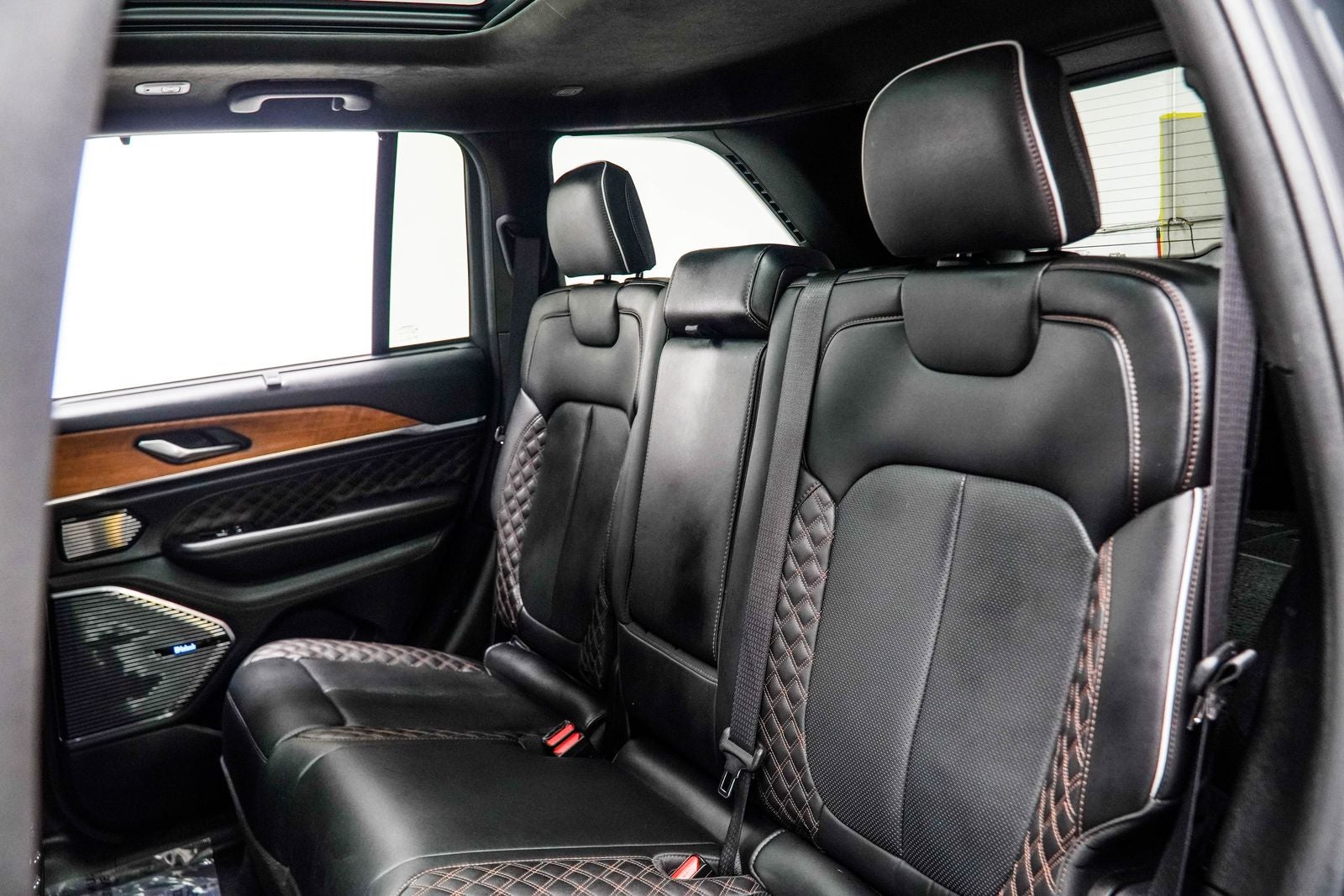 2022 Jeep Grand Cherokee Summit Reserve