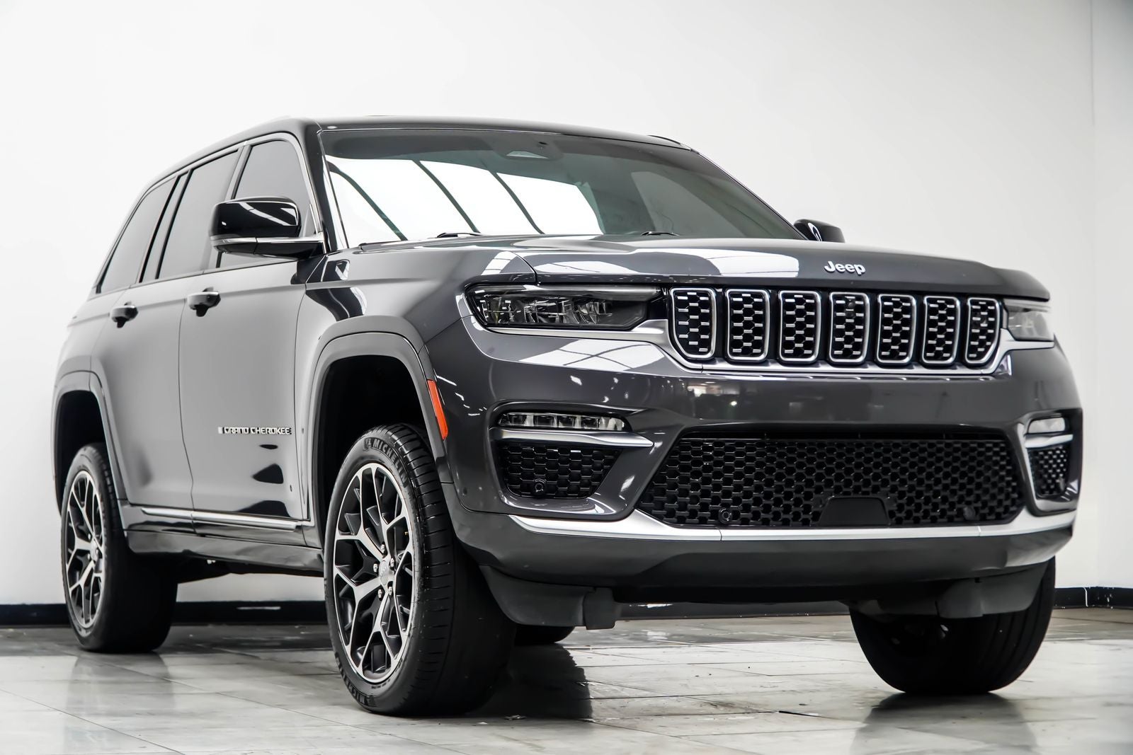 2022 Jeep Grand Cherokee Summit Reserve