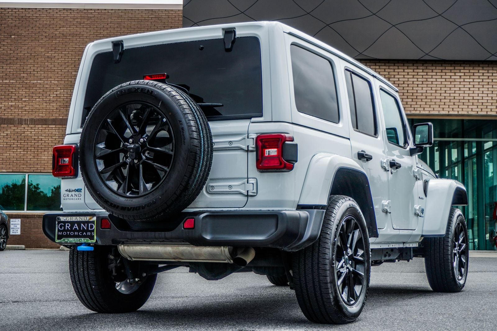 2024 Jeep Wrangler Sahara 4xe