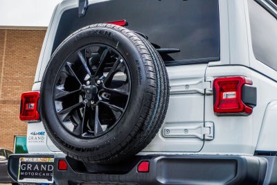 2024 Jeep Wrangler Sahara 4xe