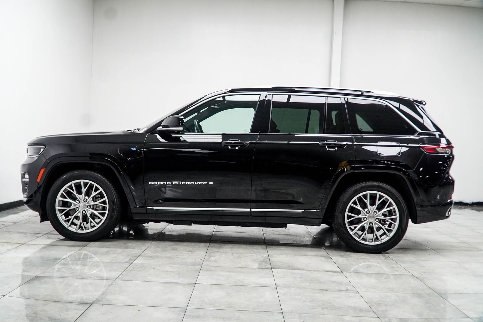 2023 Jeep Grand Cherokee Summit 4xe
