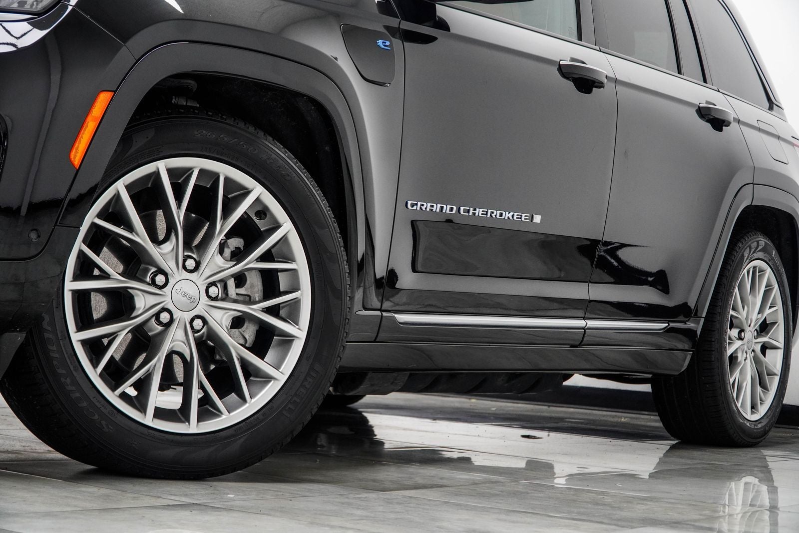 2023 Jeep Grand Cherokee Summit 4xe