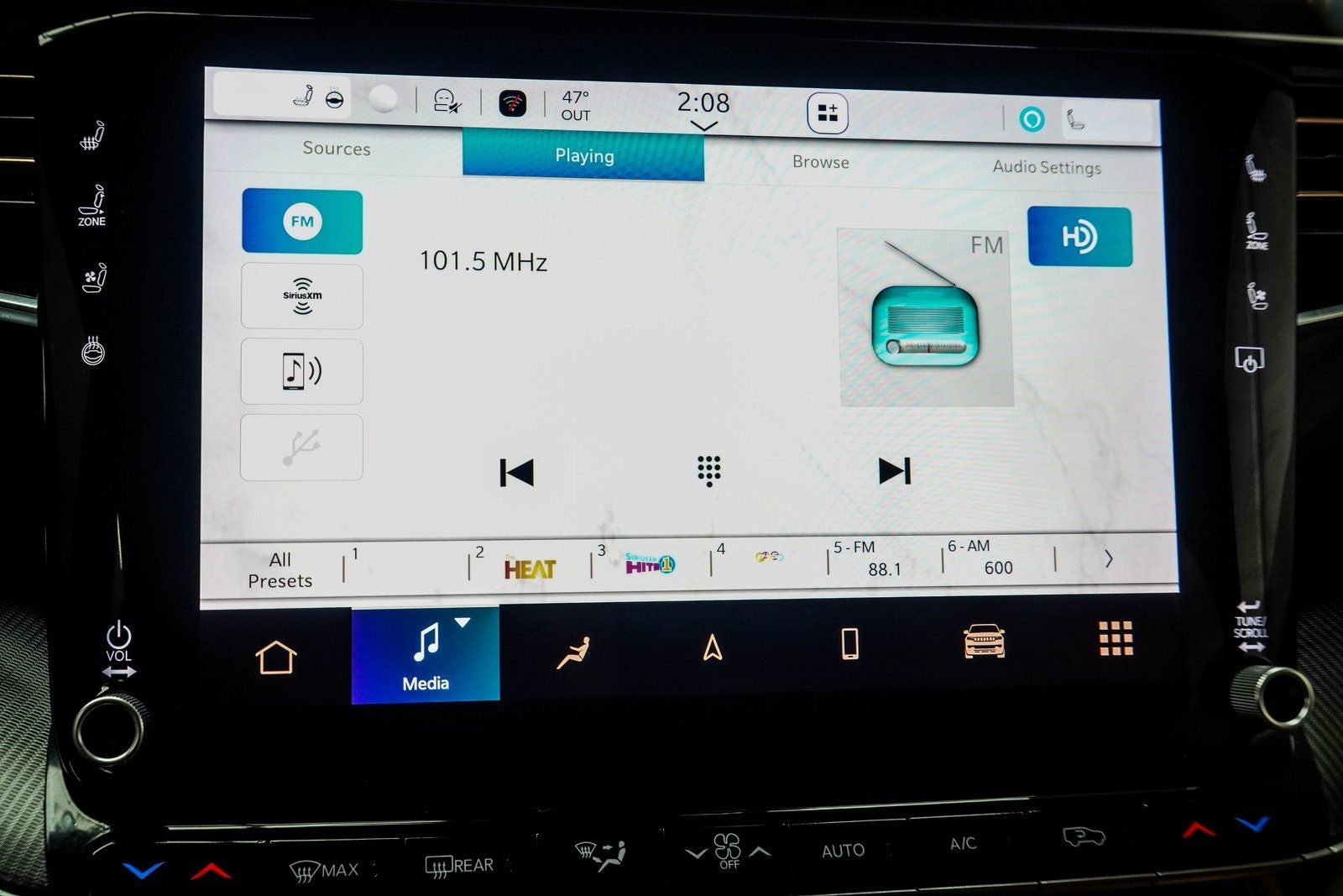 2023 Jeep Grand Wagoneer Series III