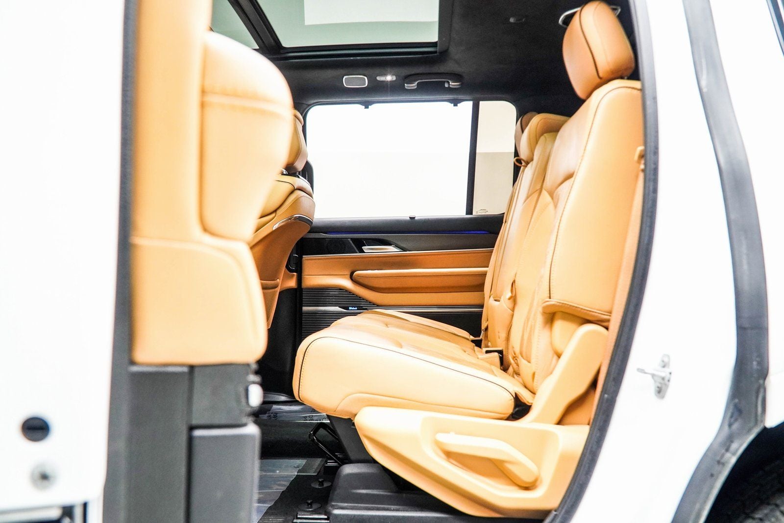 2023 Jeep Grand Wagoneer Series III