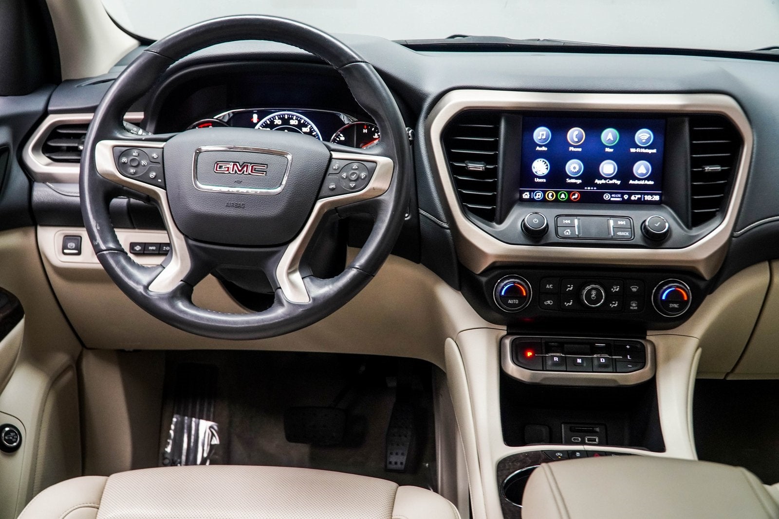 2022 GMC Acadia Denali