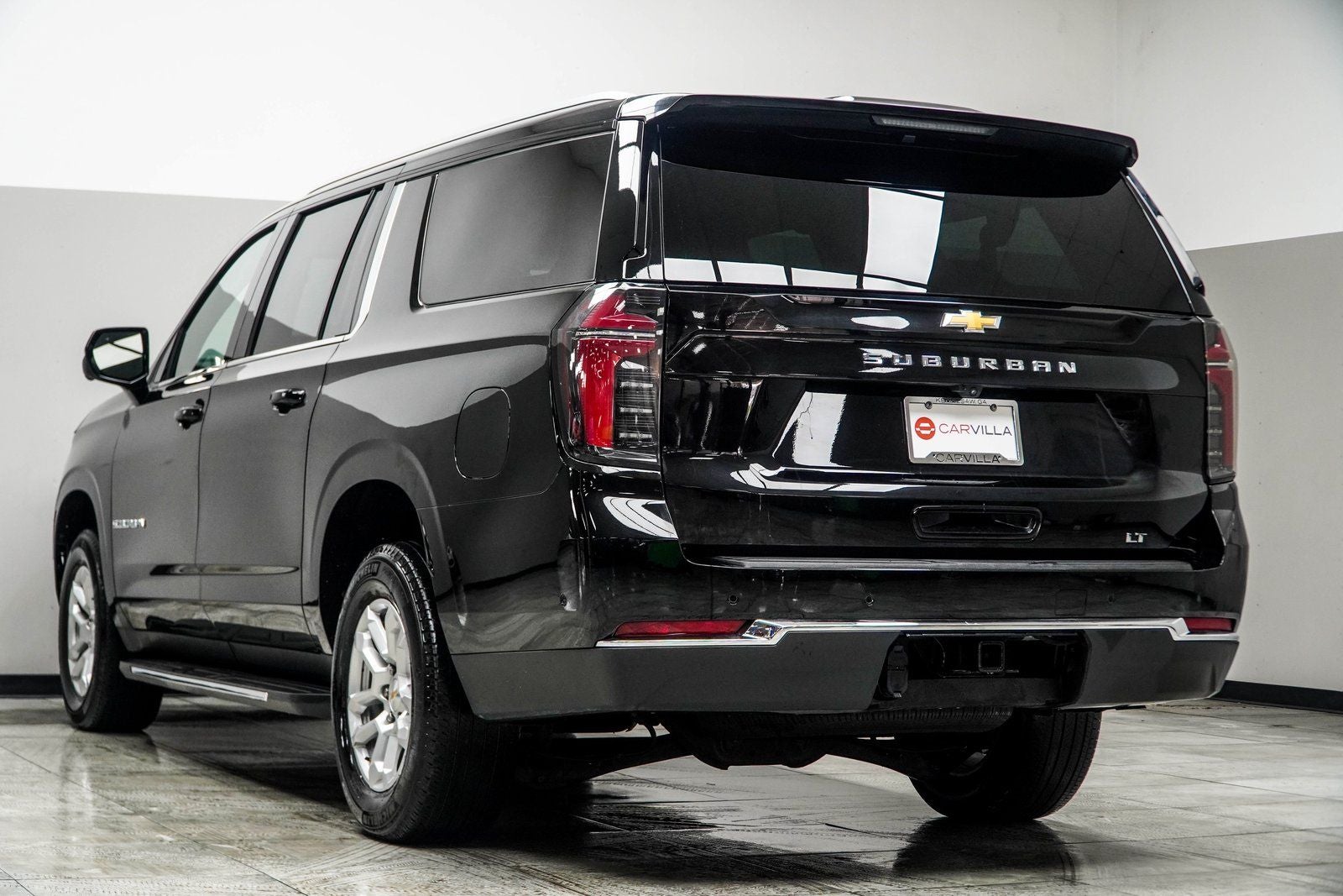 2025 Chevrolet Suburban LT