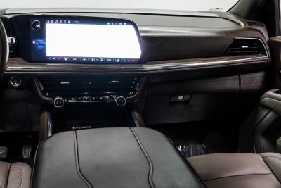 2025 Chevrolet Suburban LT