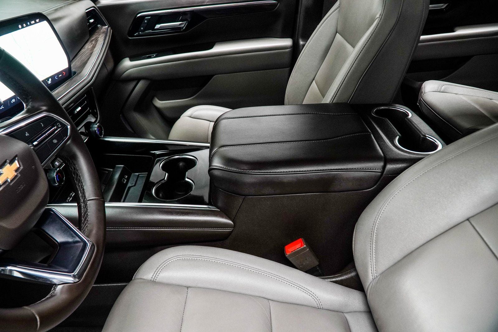 2025 Chevrolet Suburban LT