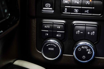 2025 Chevrolet Suburban LT