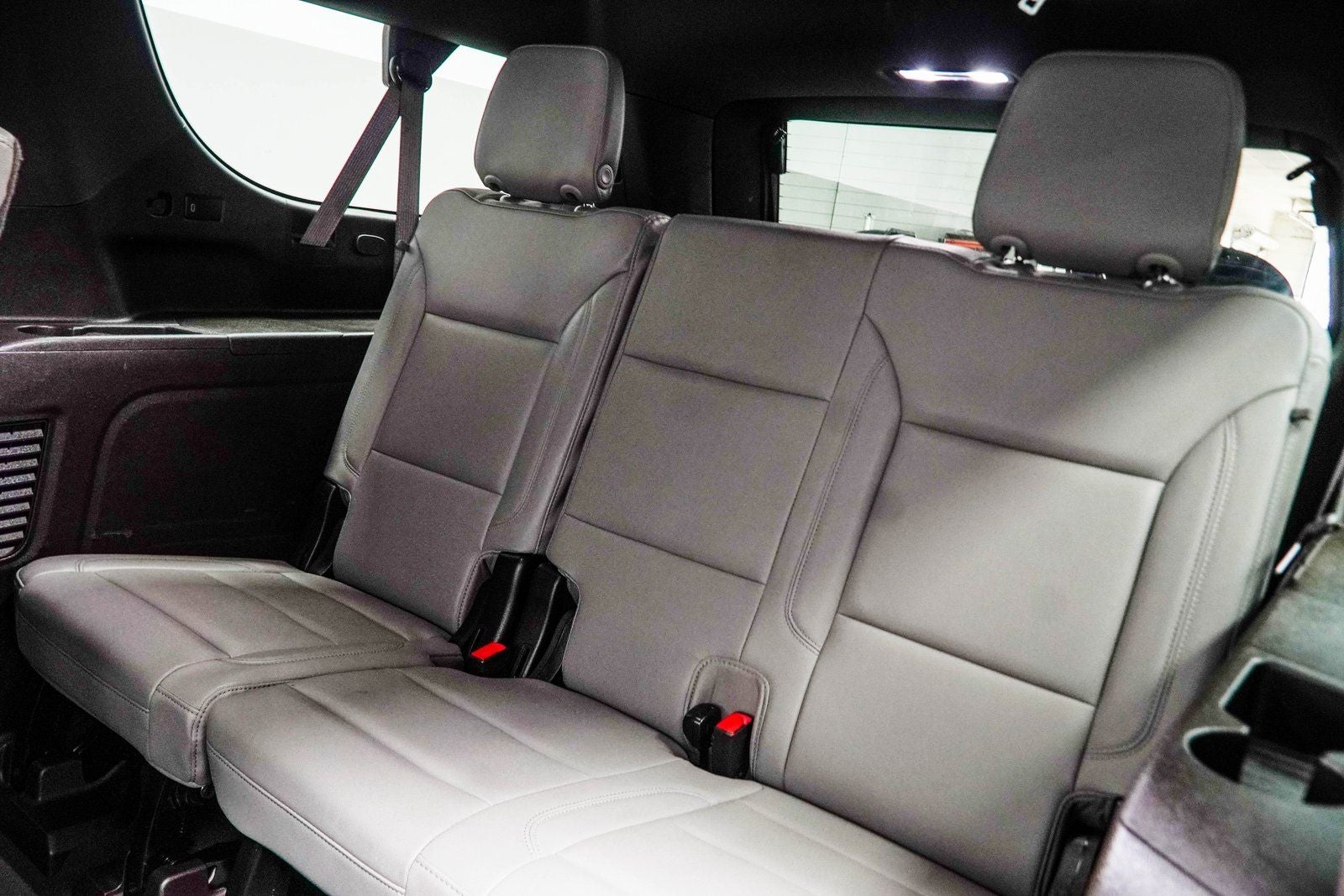 2025 Chevrolet Suburban LT