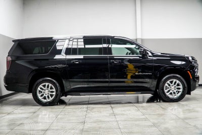 2025 Chevrolet Suburban LT
