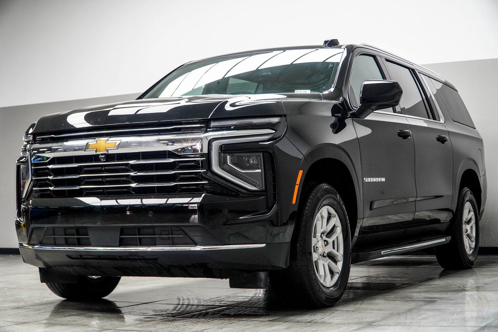 2025 Chevrolet Suburban LT