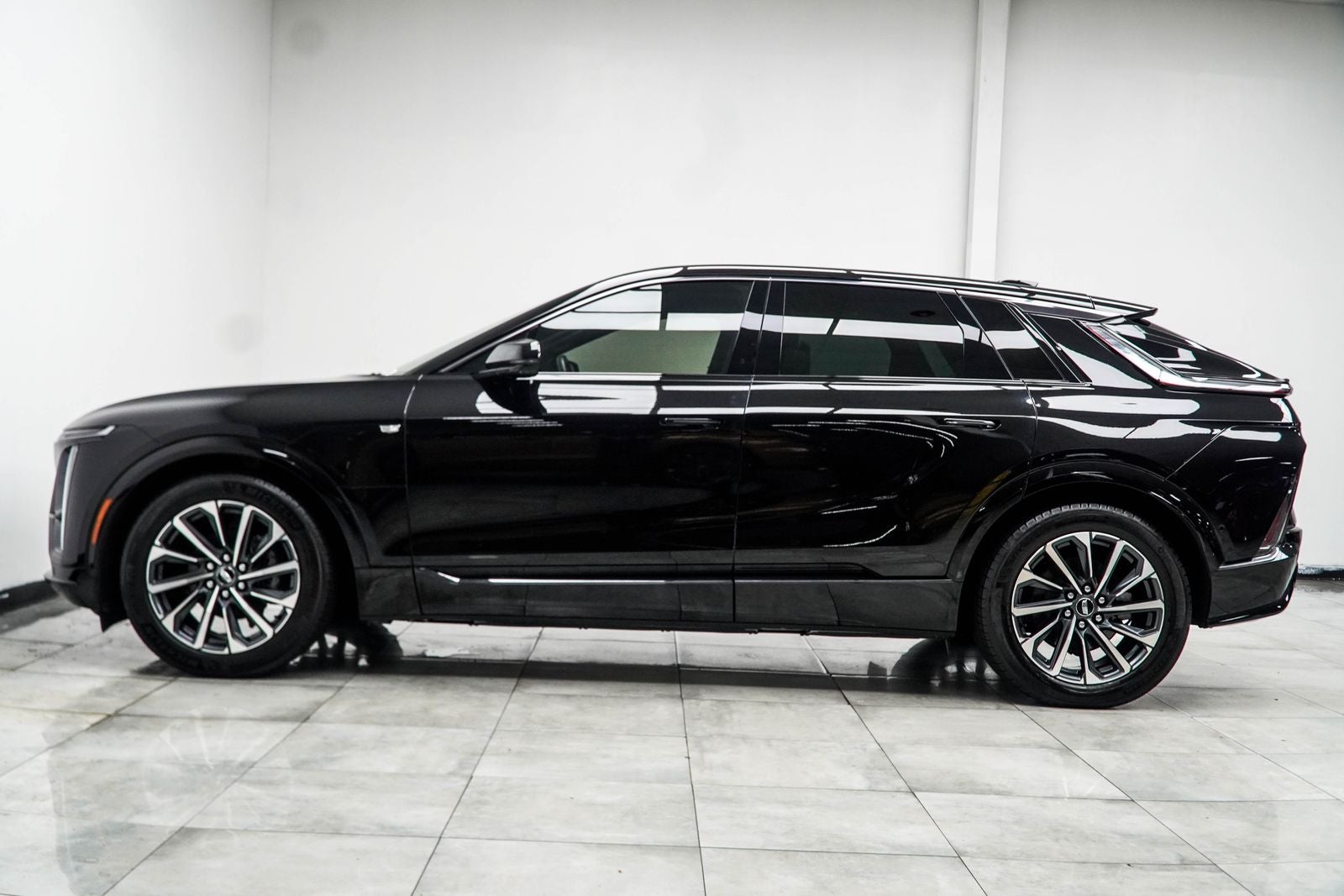 2024 Cadillac LYRIQ Sport