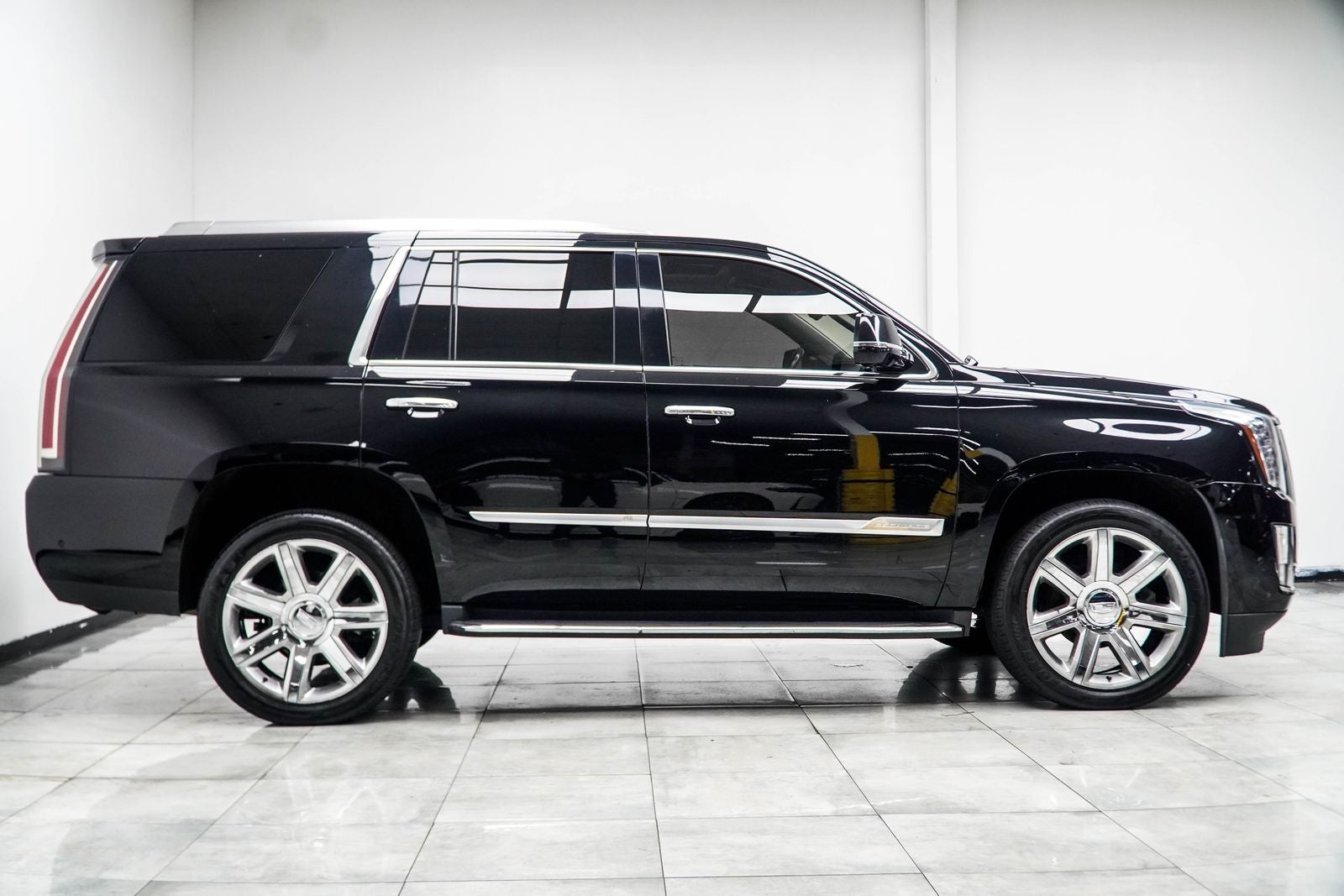 2020 Cadillac Escalade Luxury