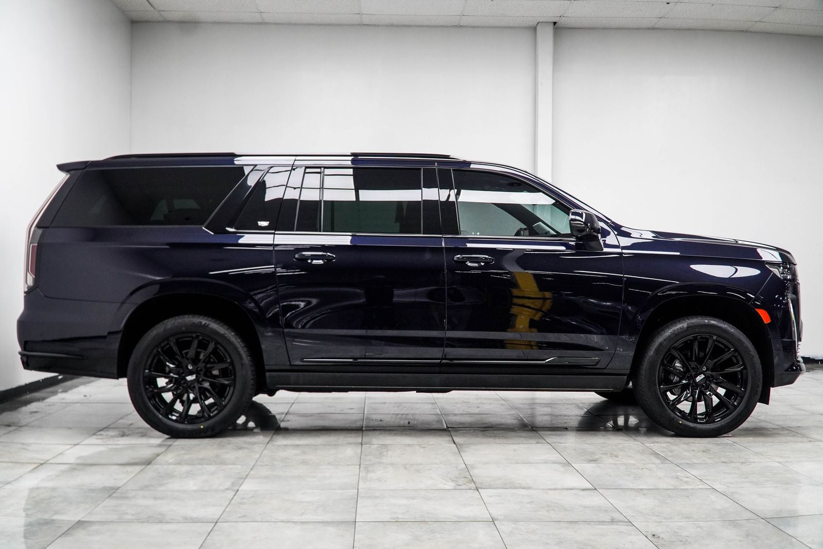 2023 Cadillac Escalade ESV Sport Platinum