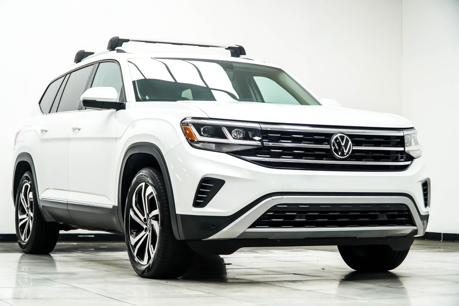 2023 Volkswagen Atlas SEL