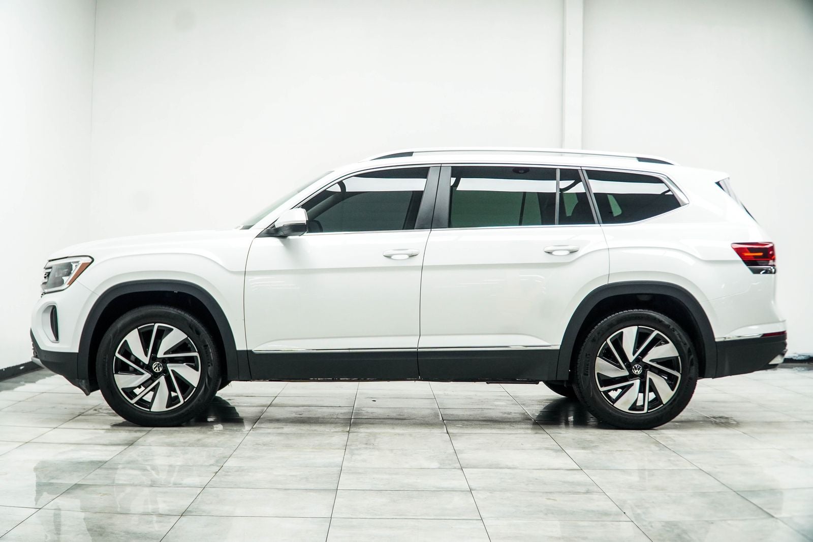 2024 Volkswagen Atlas 2.0T SEL