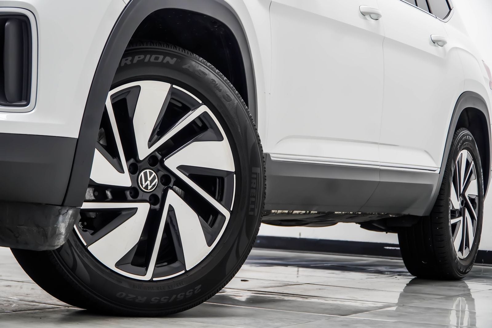 2024 Volkswagen Atlas 2.0T SEL