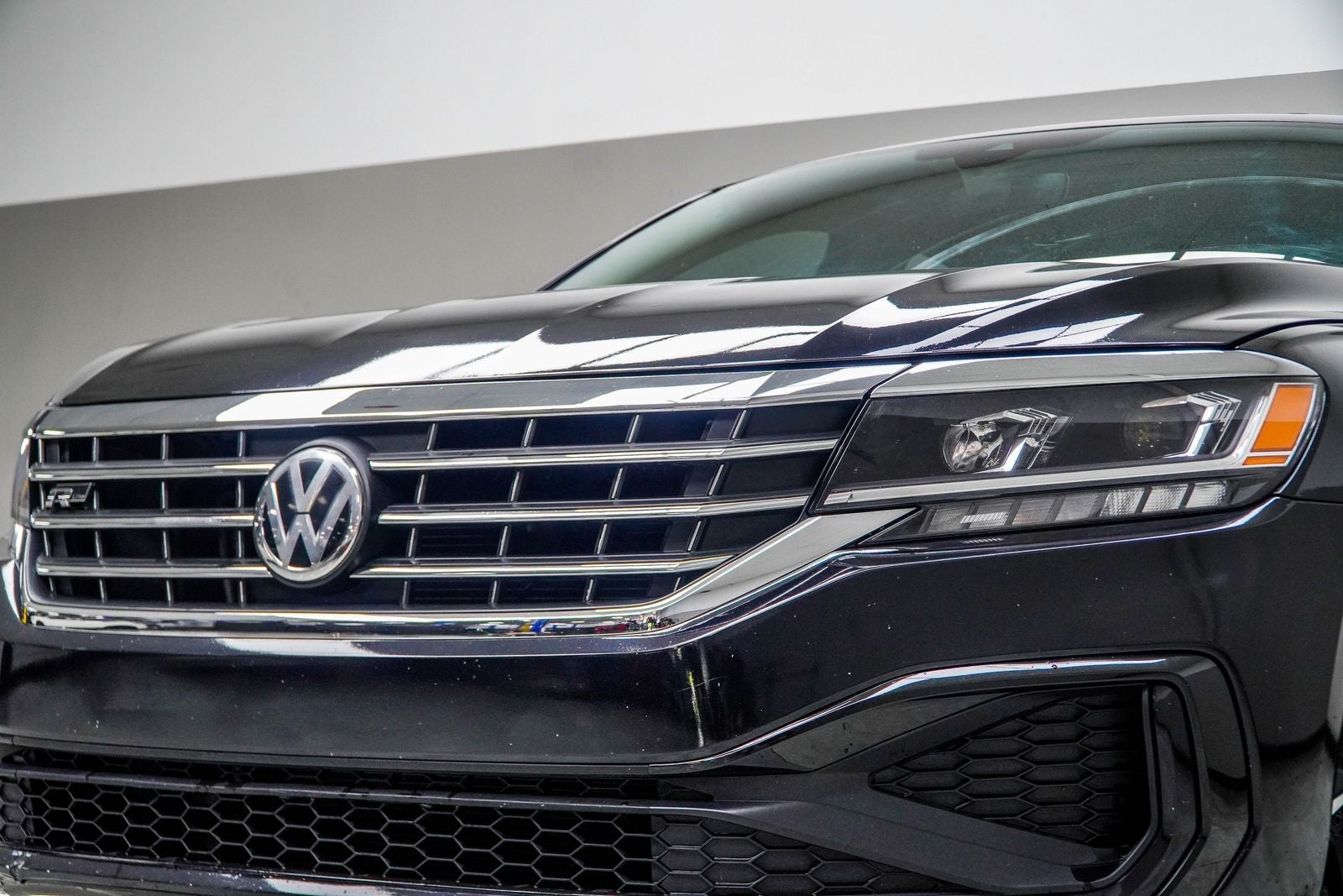 2020 Volkswagen Passat 2.0T R-Line