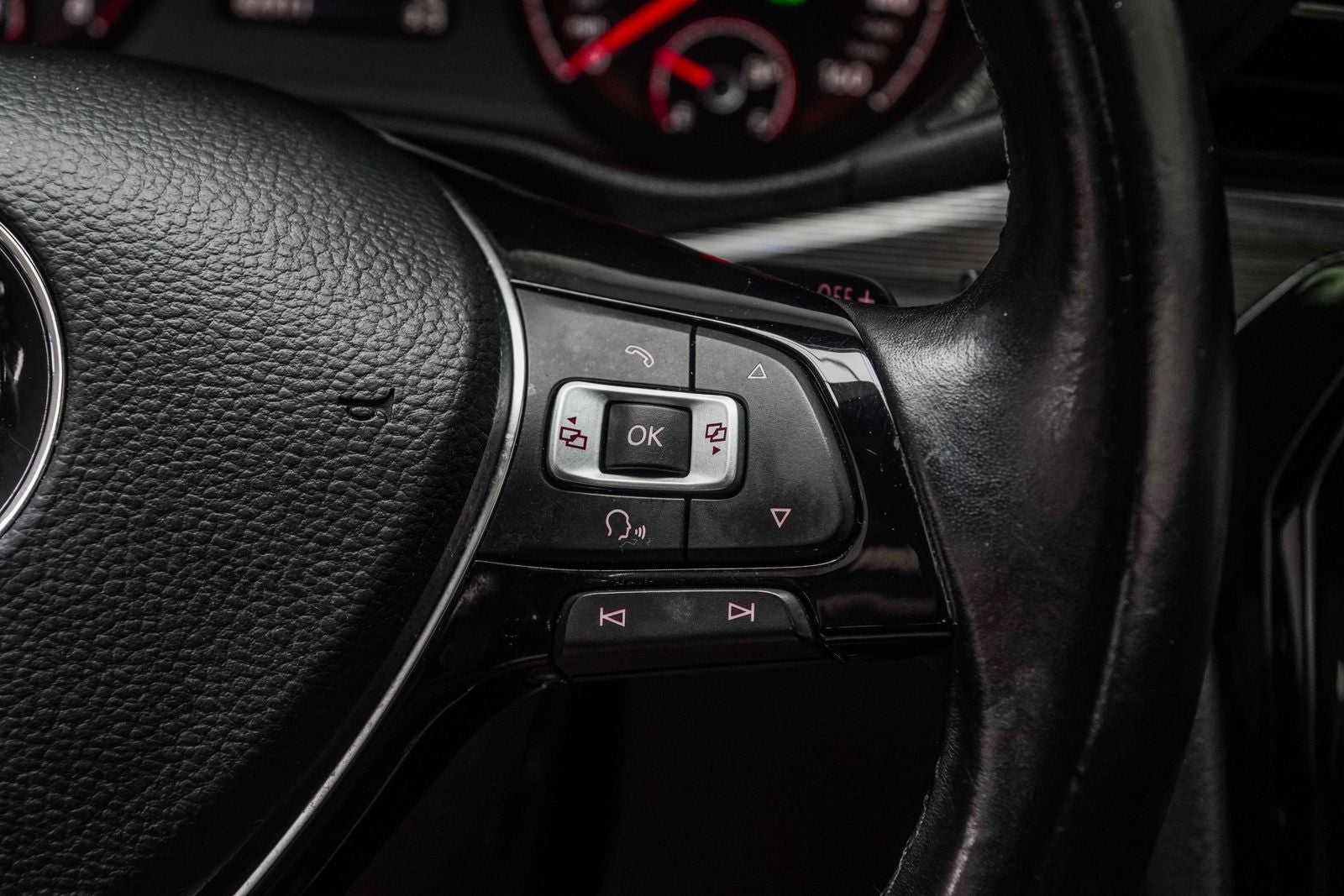 2020 Volkswagen Passat 2.0T R-Line