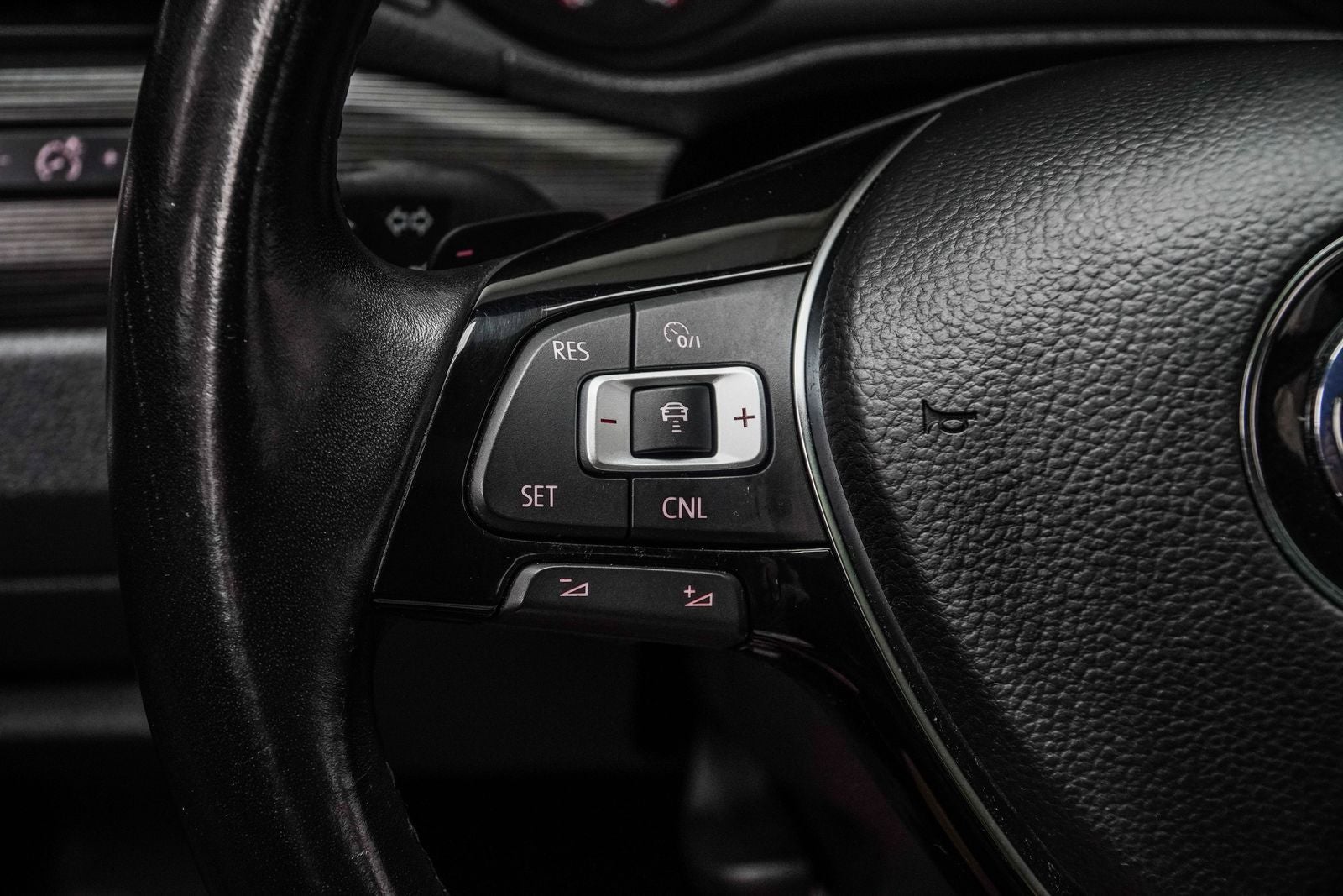 2020 Volkswagen Passat 2.0T R-Line