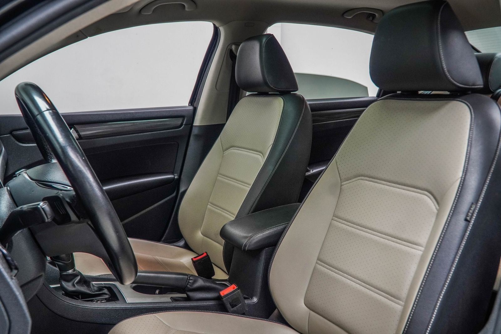 2020 Volkswagen Passat 2.0T R-Line