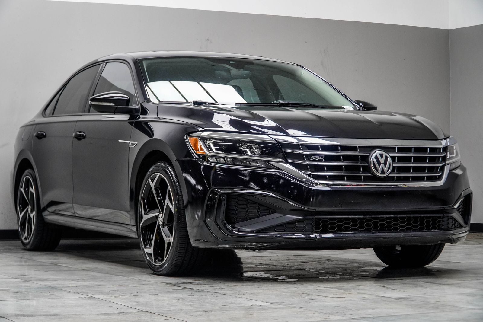 2020 Volkswagen Passat 2.0T R-Line
